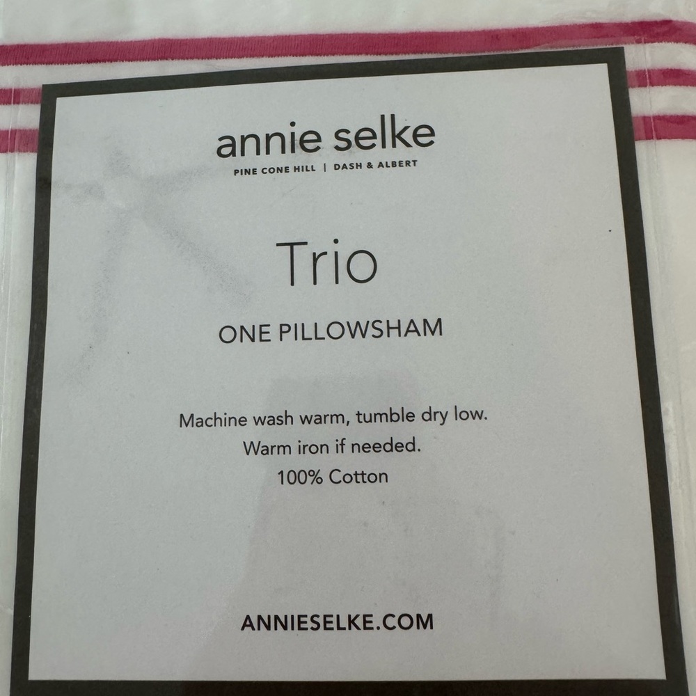 NWT Set of 2 Annie Selke Trio Pillow Sham with Bold Fuchsia  Stripes - Picture 3 of 5